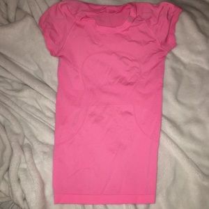 Pink lululemon short sleeve